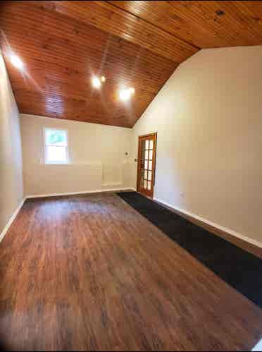 Studio NEAR RUTGERS