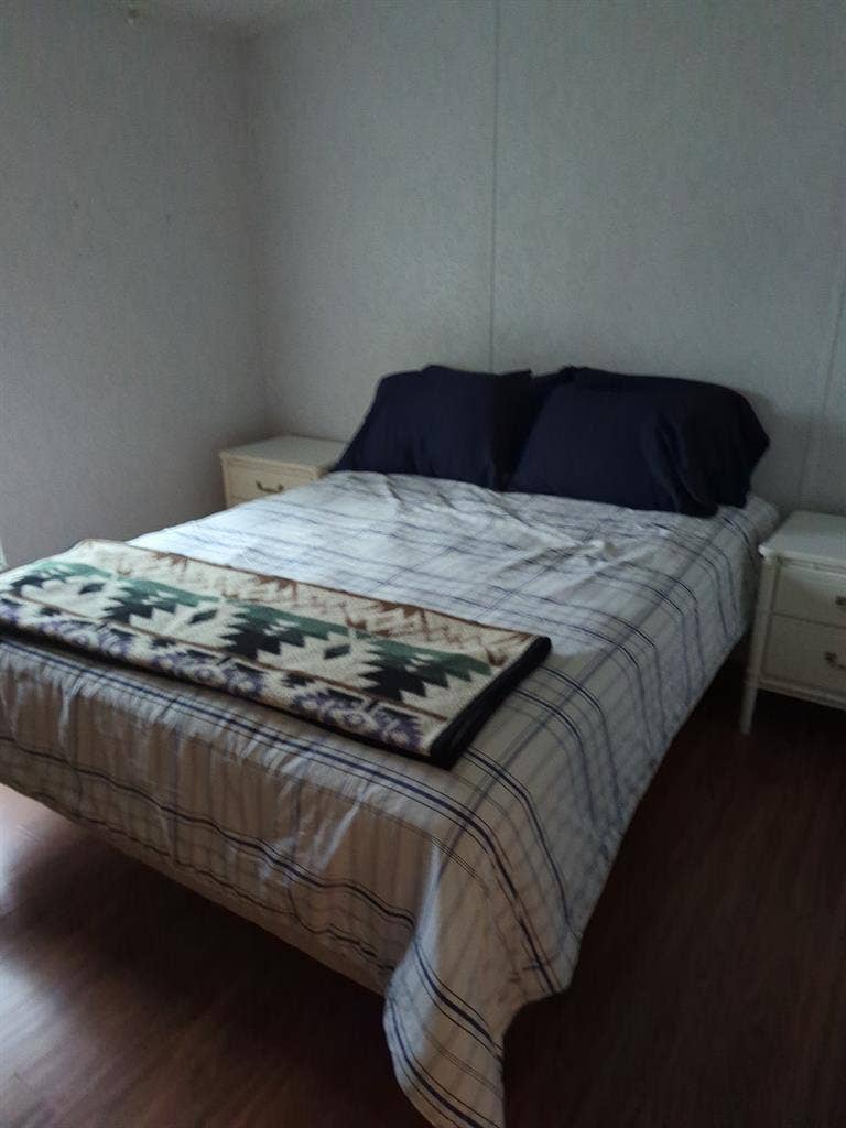 Seeking female housemate