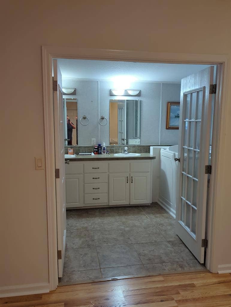 Seeking female housemate