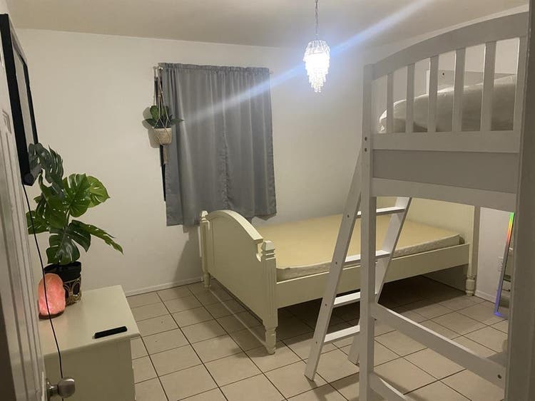 Cozy room in North Central Phoenix