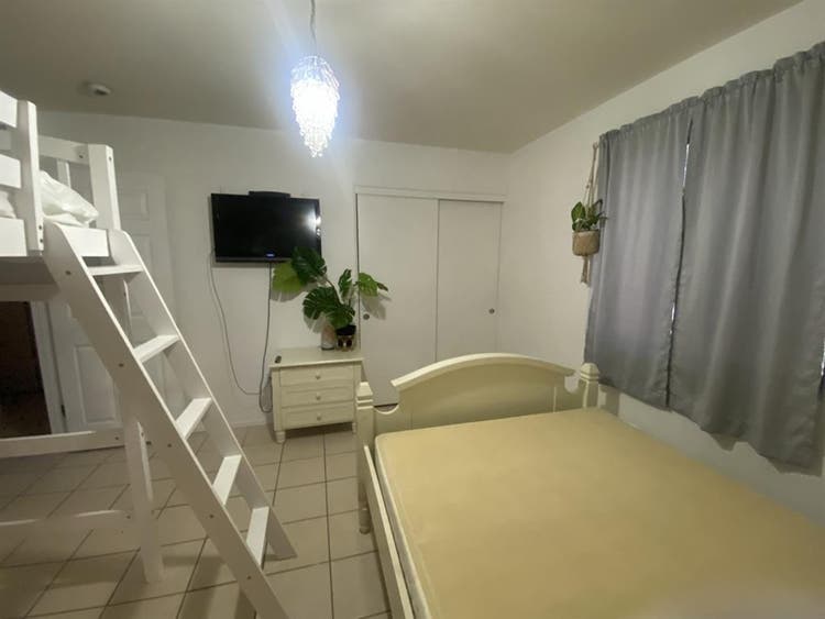 Cozy room in North Central Phoenix
