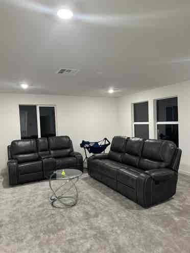 1 Room Available for Rent