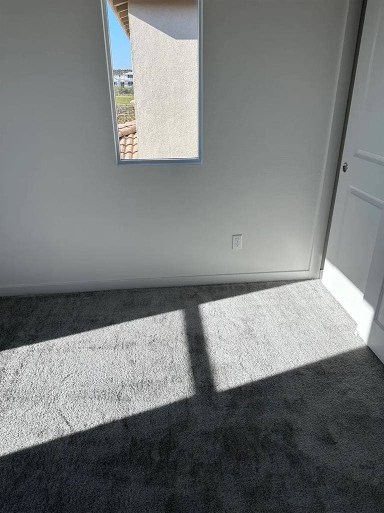 1 Room Available for Rent