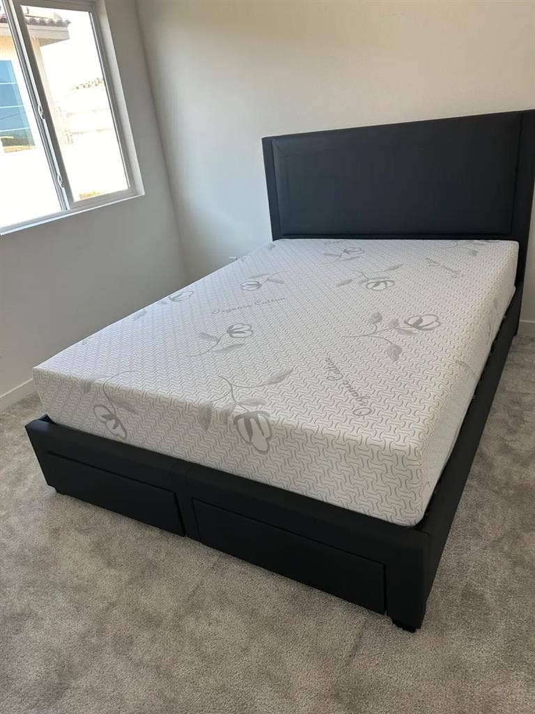 1 Room Available for Rent