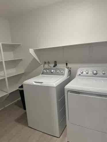 1 Room Available for Rent