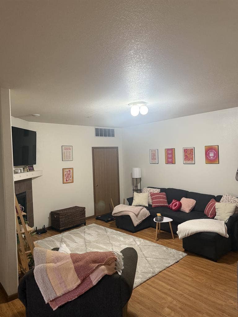 Sublease Available for !!