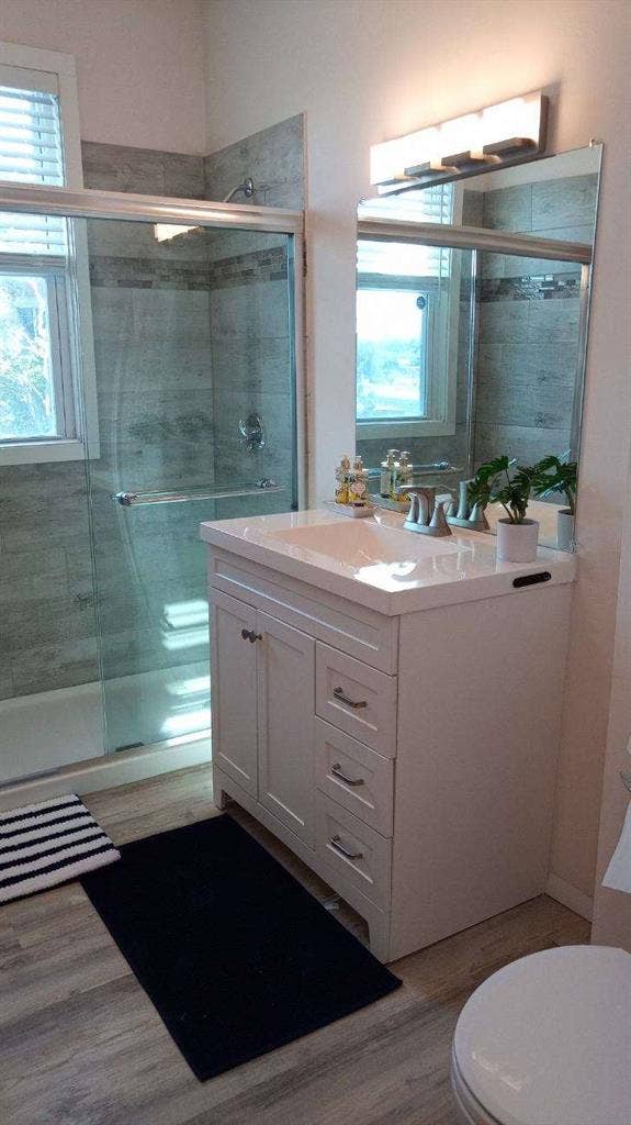 QUALITY APARTMENT IN QUALITY BLDNG