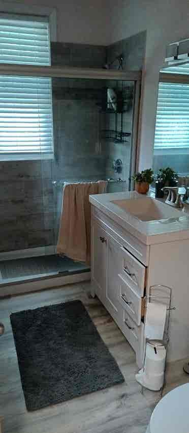 QUALITY APARTMENT IN QUALITY BLDNG