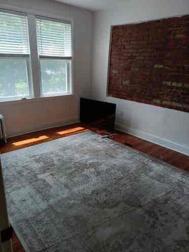 QUALITY APARTMENT IN QUALITY BLDNG