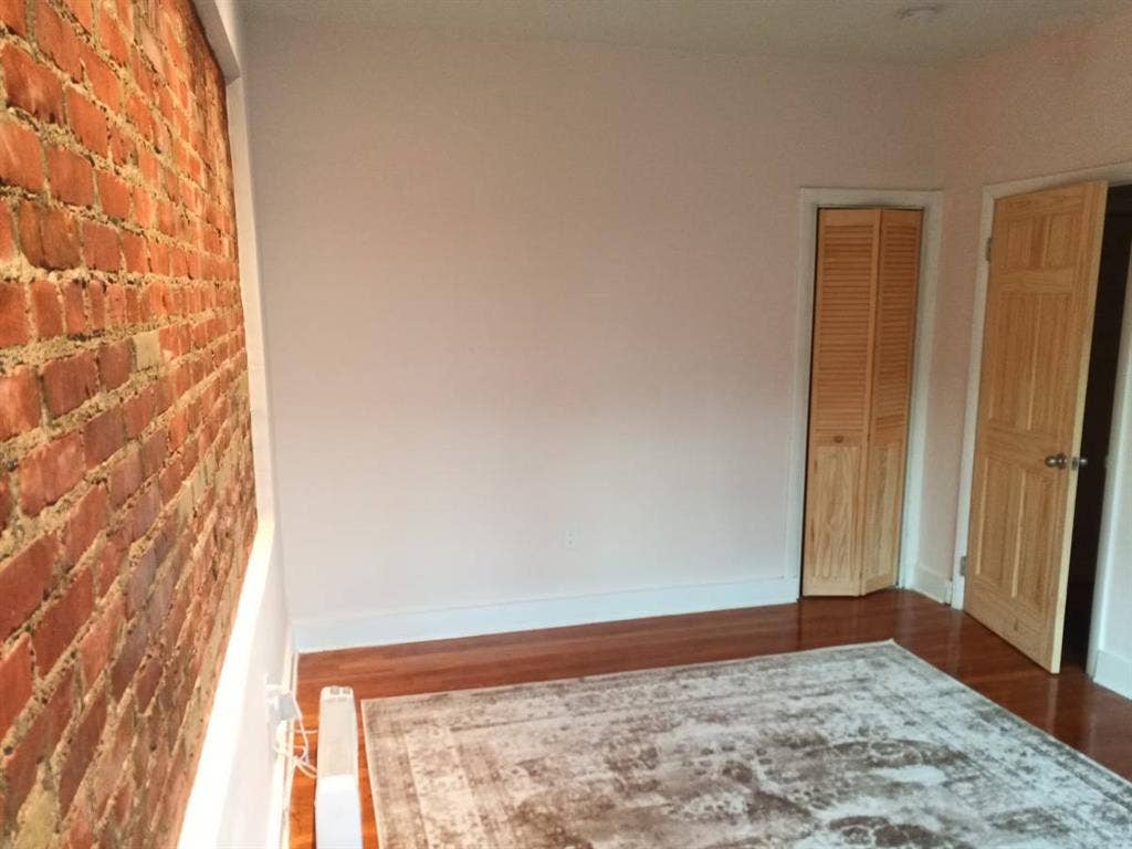 QUALITY APARTMENT IN QUALITY BLDNG