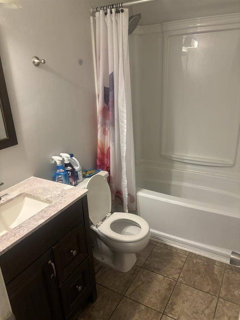 Room for rent Brentwood! Clean&Safe