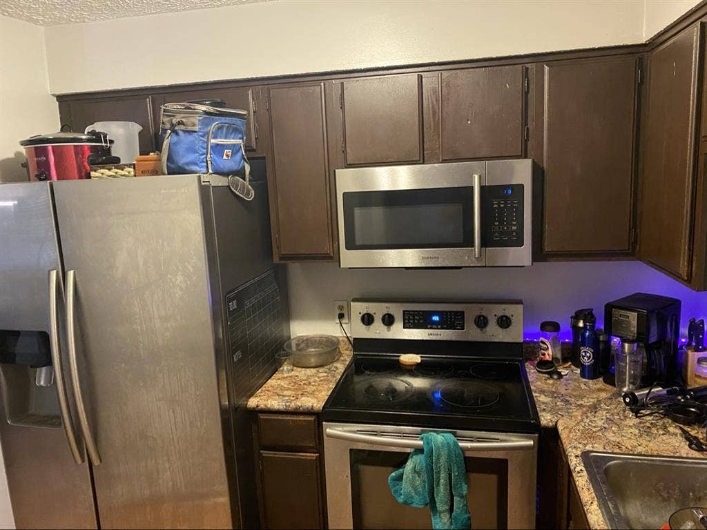 Room for rent Brentwood! Clean&Safe