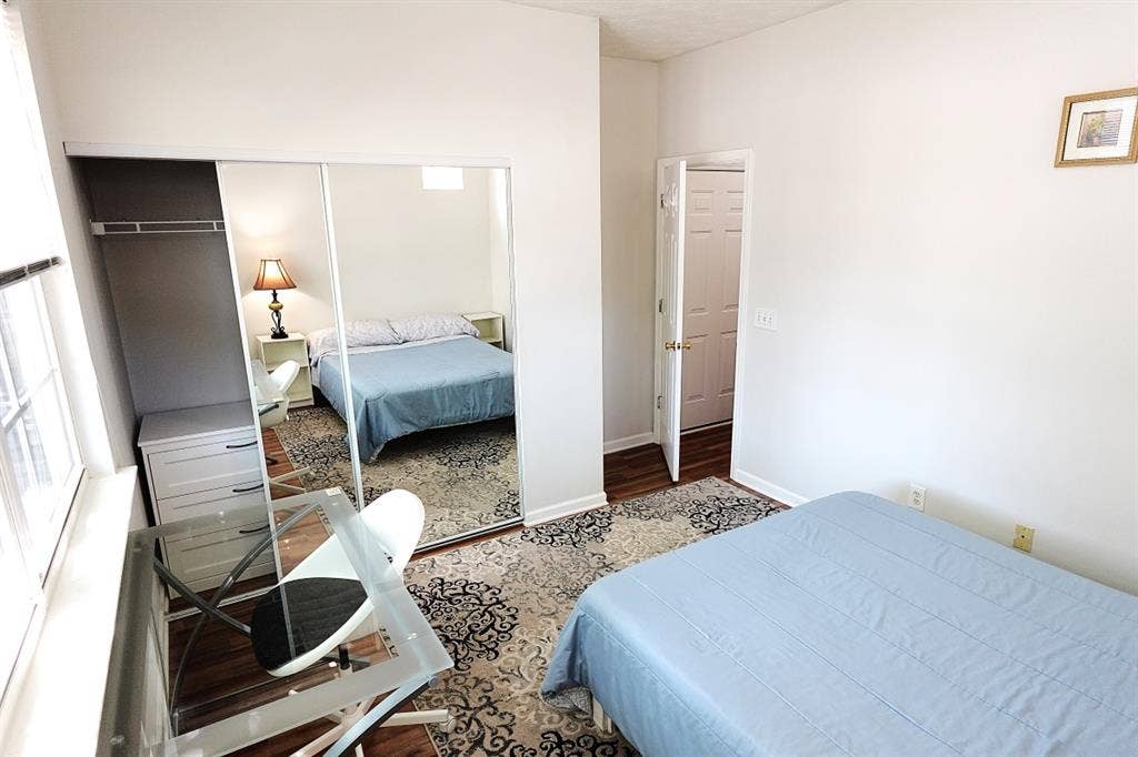 Spacious Room For Rent!