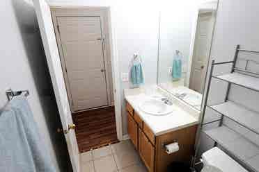 Spacious Room For Rent!
