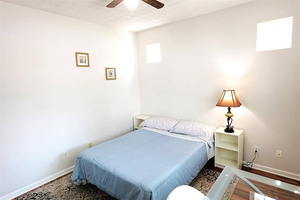 Spacious Room For Rent!