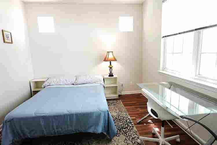 Spacious Room For Rent!