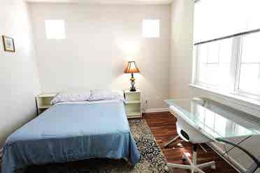 Spacious Room For Rent!