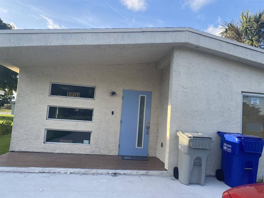 Open room in Pompano Beach