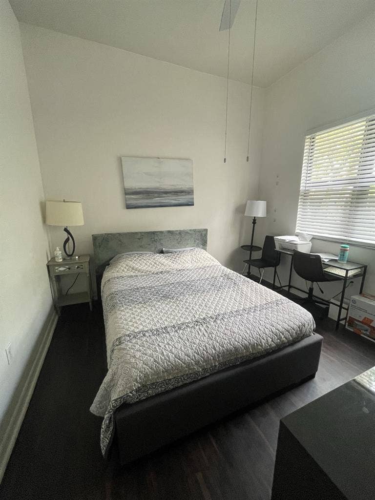 DOWNTOWN FTLAll inclusive room/bath