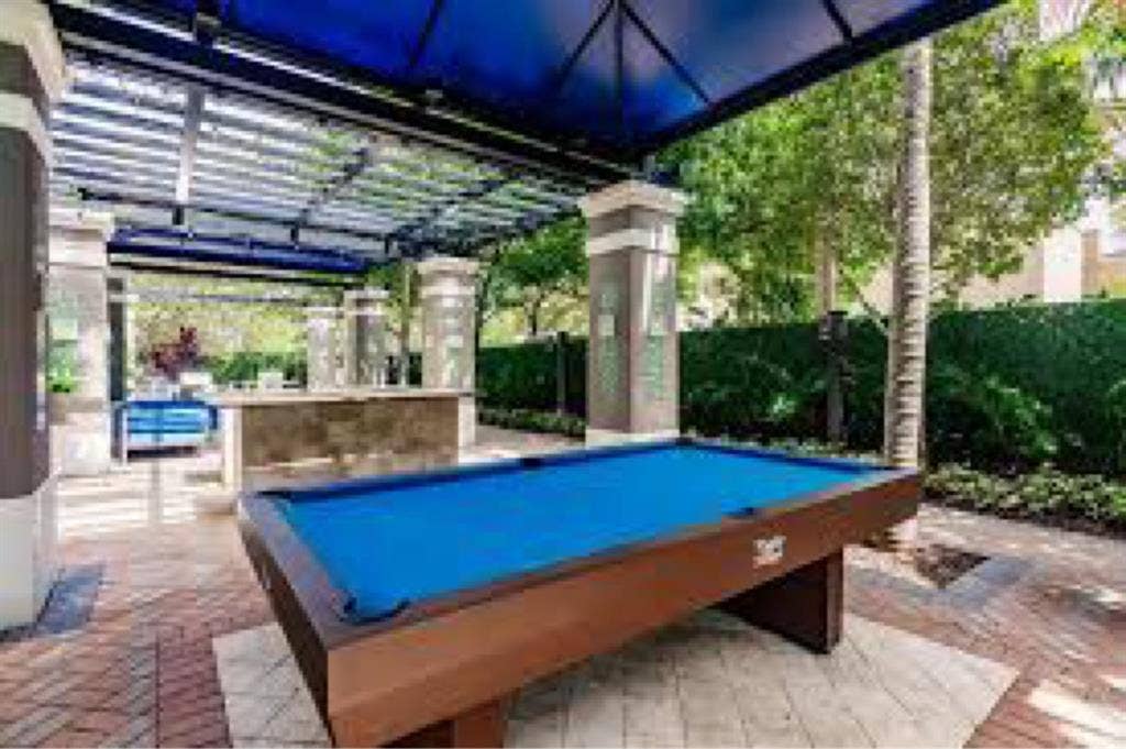 DOWNTOWN FTLAll inclusive room/bath