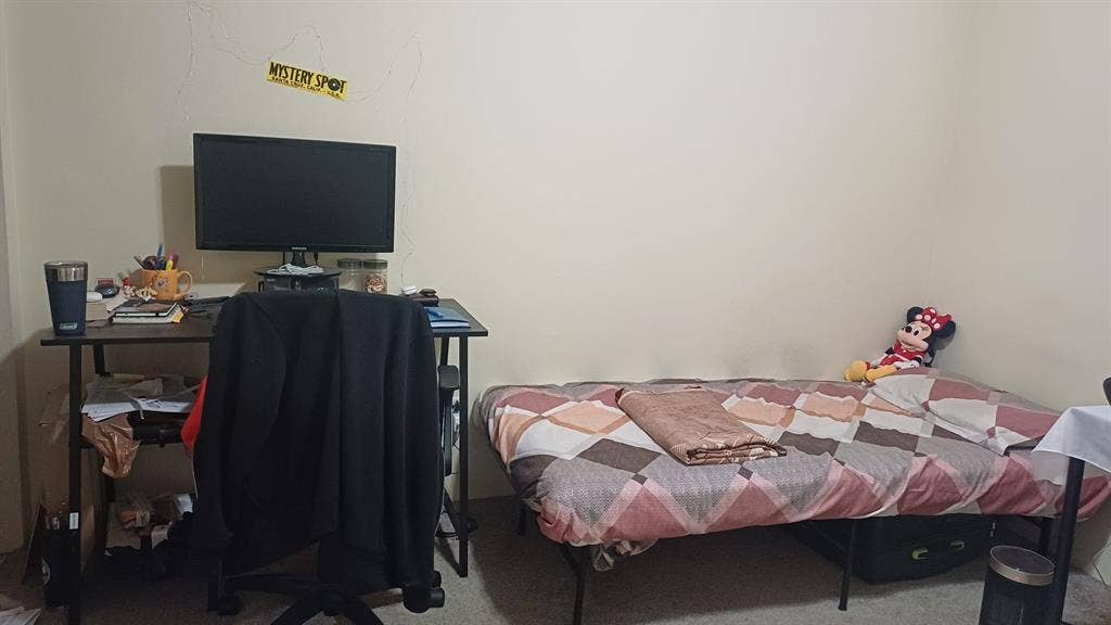 SUMMER SUBLEASE (MALES ONLY)