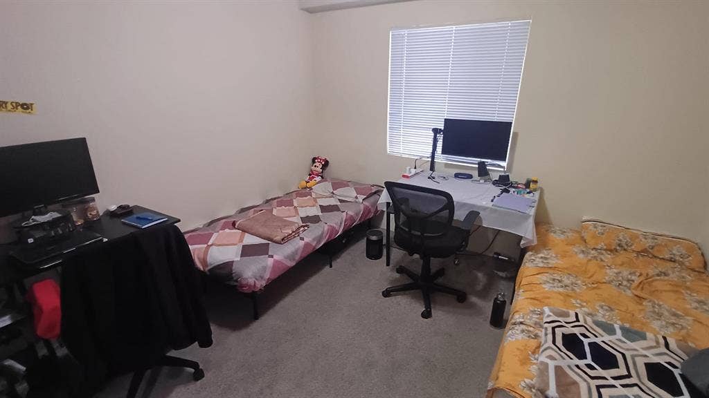 SUMMER SUBLEASE (MALES ONLY)