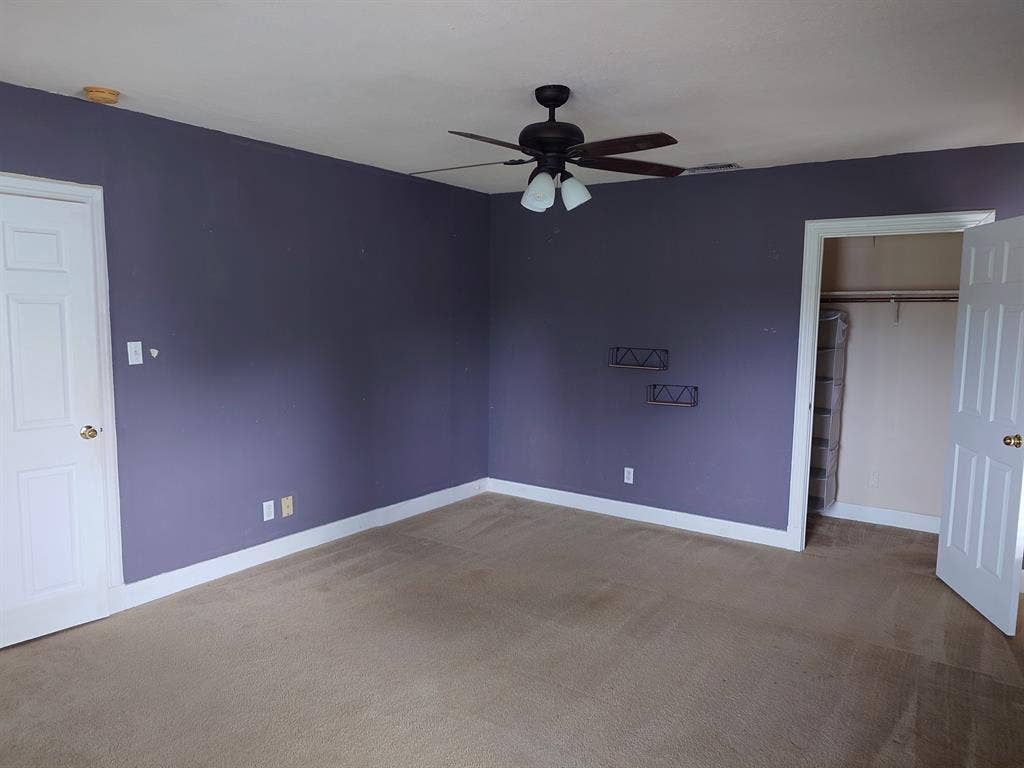 Non-furnished big room.