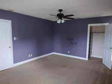 Non-furnished big room.