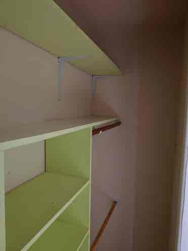 Smaller bedroom, stand in closet