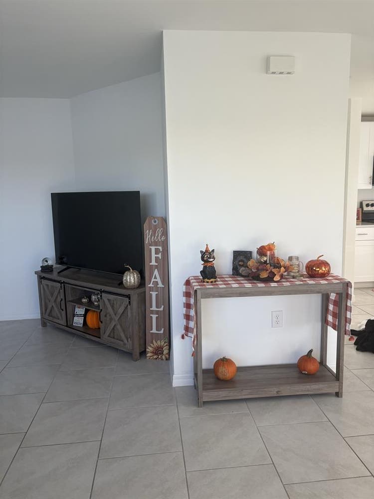 Looking for a roommate!