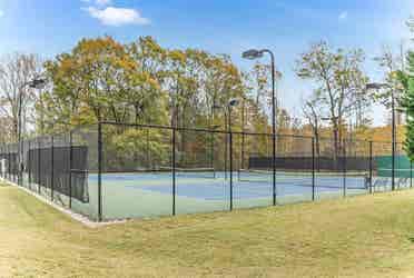 Room In A Gated Community In Greer