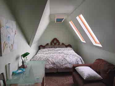 Nice room in a nice home