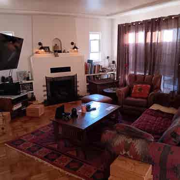 Nice room in a nice home