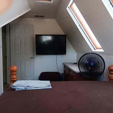 Nice room in a nice home