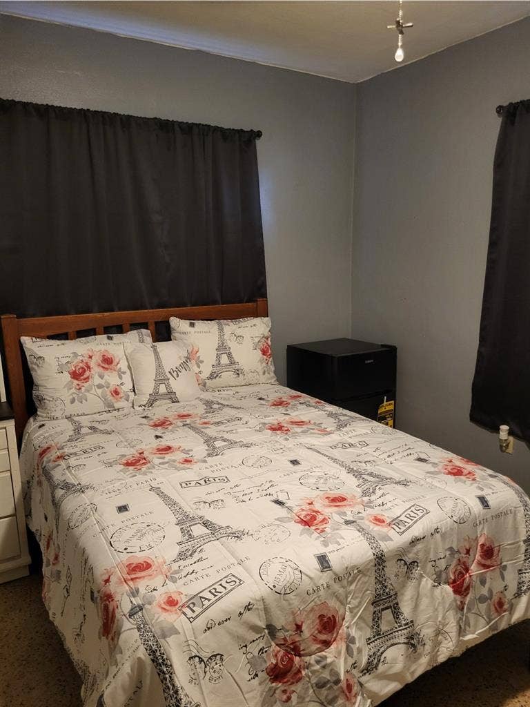 Room for rent!