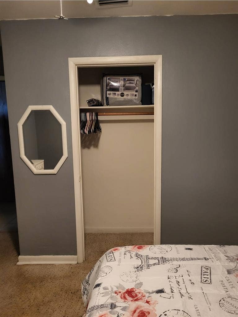 Room for rent!