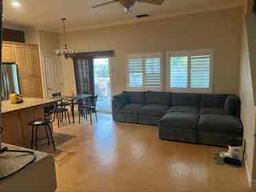 Looking for roommate- West Sac