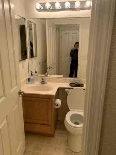 Looking for roommate- West Sac
