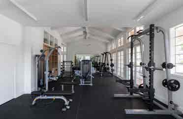 Alquilo habitacion