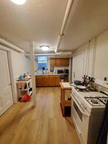 Looking For Long-Term Roommate