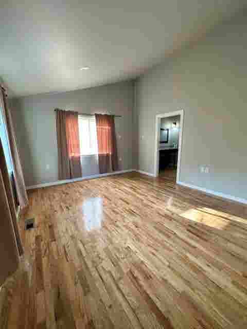 Master Bedroom-Couples Welcome