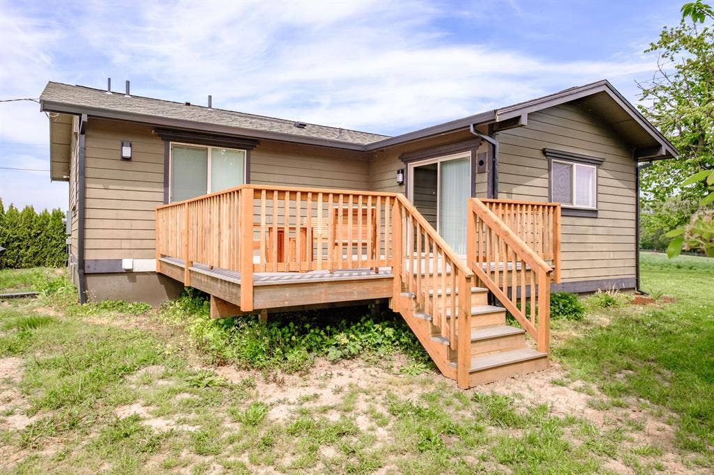 Master Bedroom-Couples Welcome