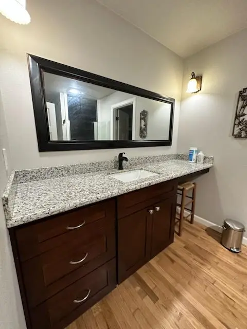 Master Bedroom-Couples Welcome