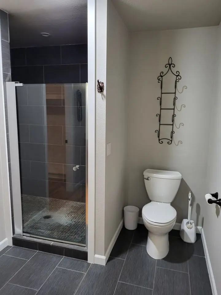 Master Bedroom-Couples Welcome