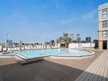 🏙️Luxury Living at Liberty Harbor!