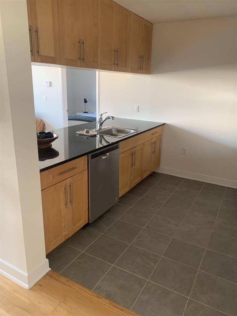 🏙️Luxury Living at Liberty Harbor!