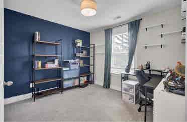 Room in Park Circle
