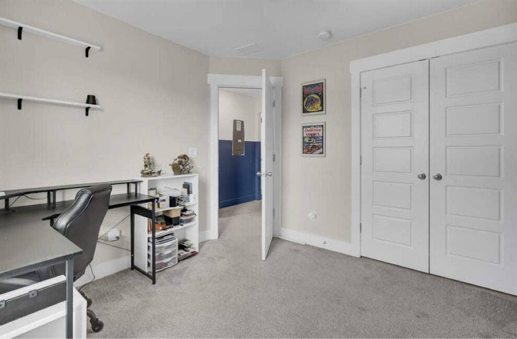 Room in Park Circle