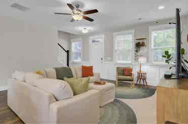 Room in Park Circle