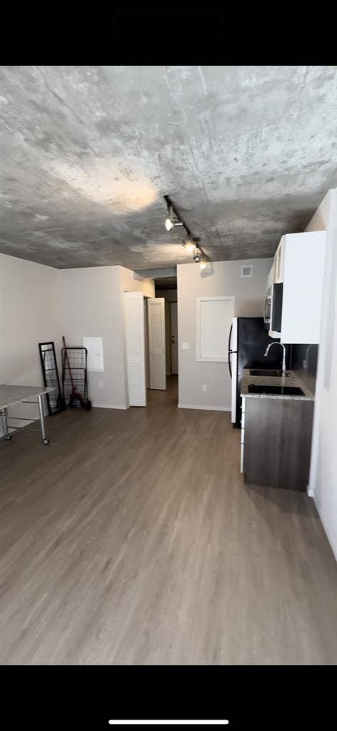 SUBLEASE RENT SPECIAL